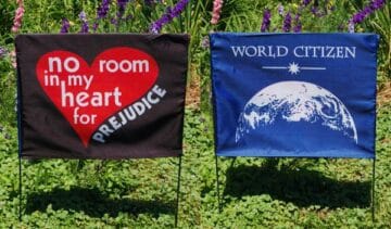 No room / world citizen sign