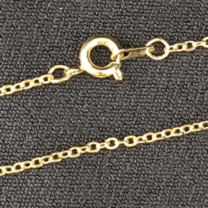 Closeup of Gold Cable Chain