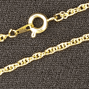 Closeup of Gold Rope Chain
