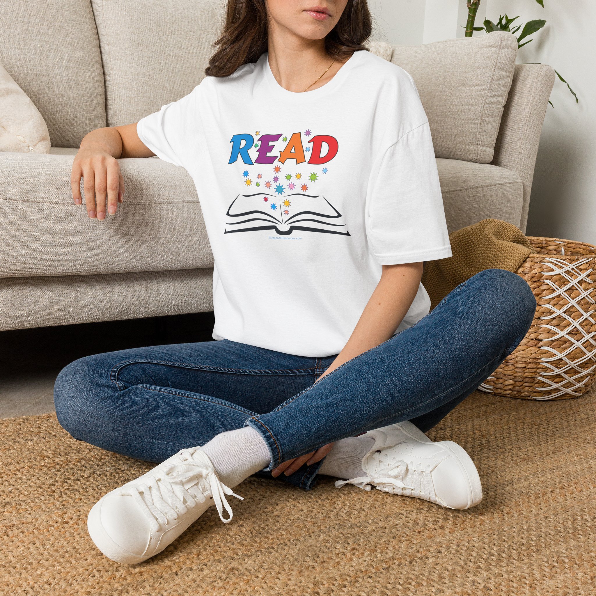 "READ" T-Shirt a Great Gift for Teachers and Librarians - Image 4