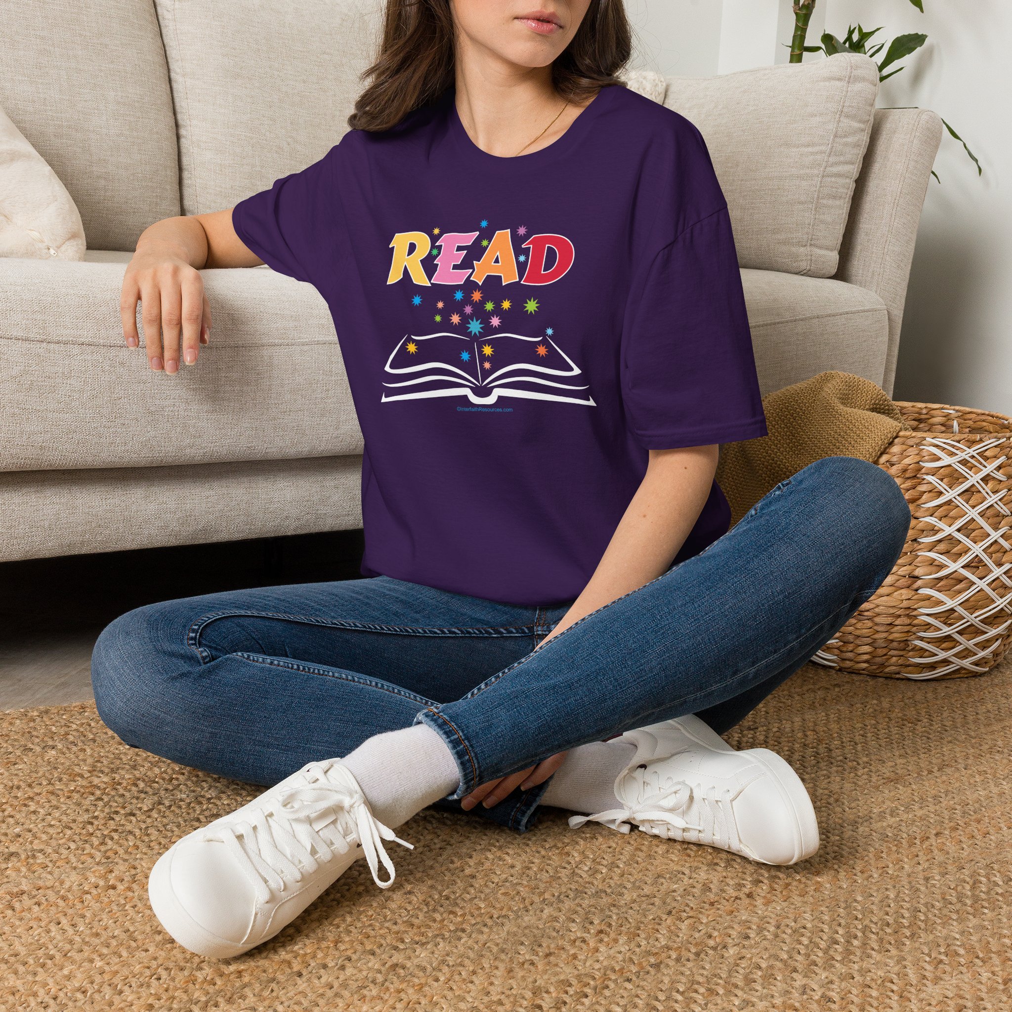 "READ" T-Shirt a Great Gift for Teachers and Librarians - Image 2